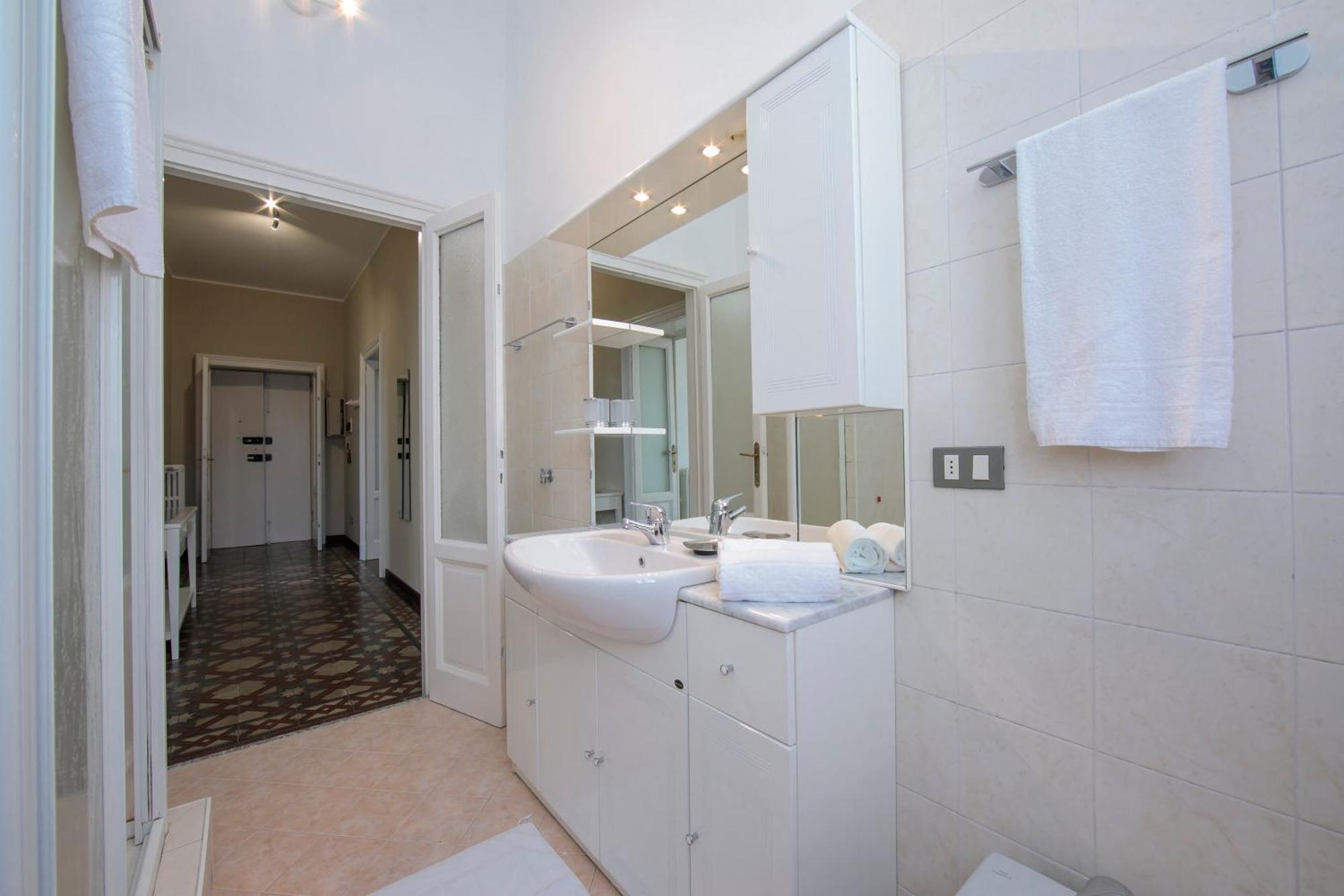 Residenza Oleandro Lake View Luino Center - Happy Rentals ภายนอก รูปภาพ